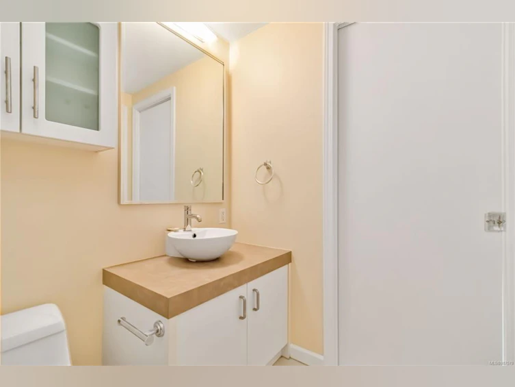 612-160 Wilson Street, Victoria, BC, V9A 7P9 - 24