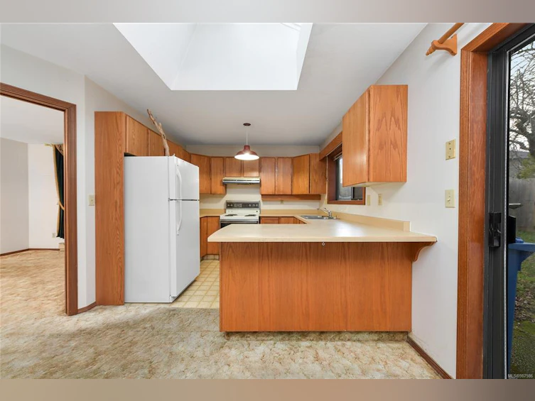 1280 Hampshire Road, Oak Bay, BC, V8S 4T2 - 7