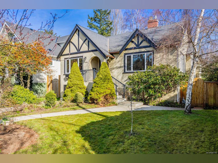 1023 Falkland Road, Oak Bay, BC, V8X 2S9 - 2