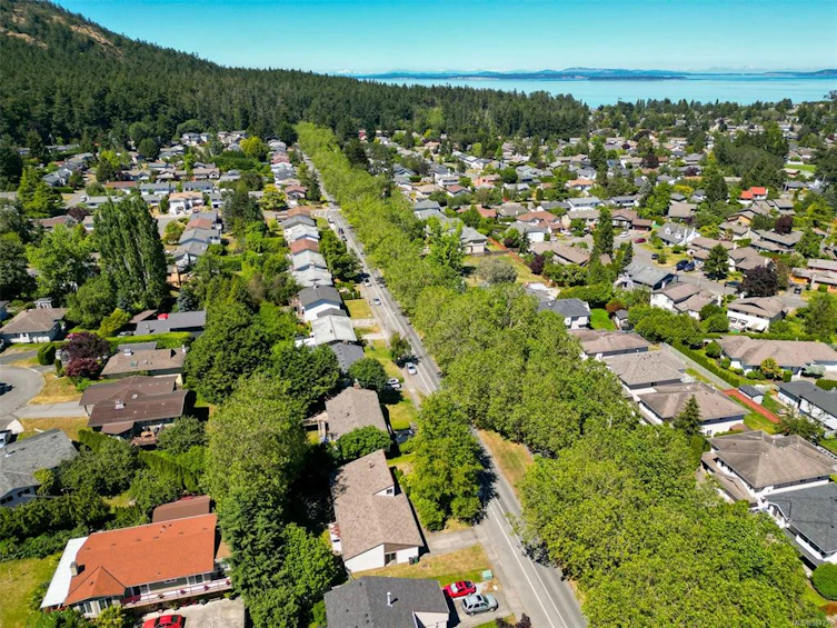4312 Shelbourne Street, Saanich, BC, V8N 3G3 - 36