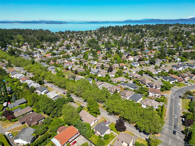 4312 Shelbourne Street, Saanich, BC, V8N 3G3 - 50