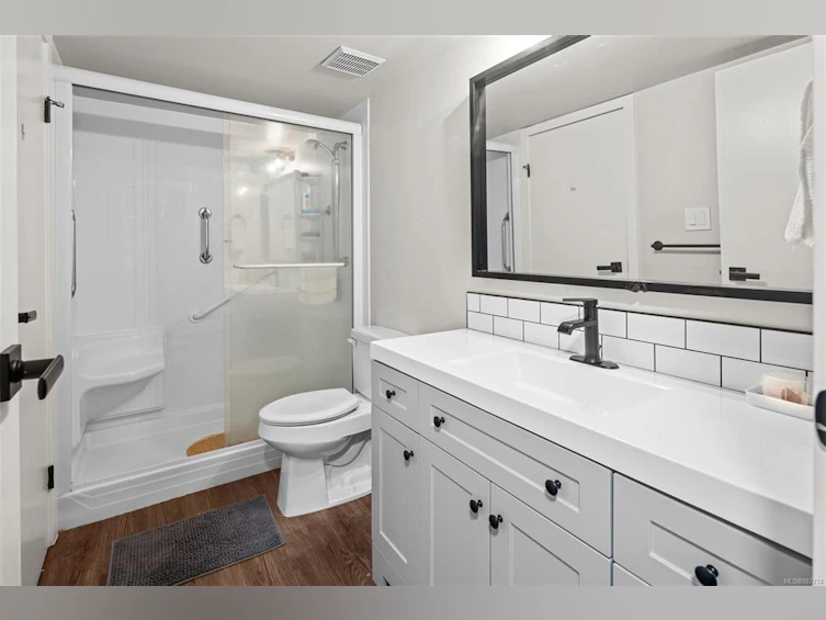 409-75 W Gorge Road, Saanich, BC, V9A 7A9 - 12
