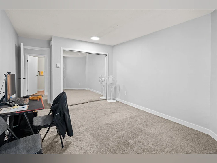 409-75 W Gorge Road, Saanich, BC, V9A 7A9 - 14