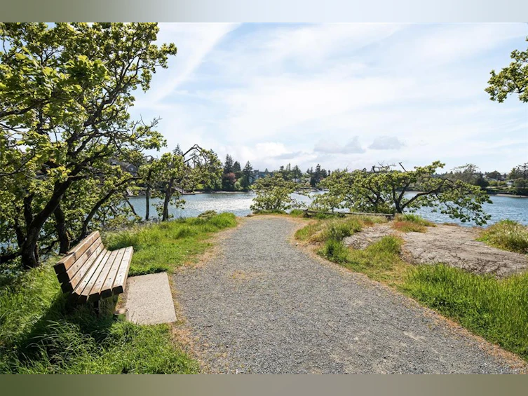 409-75 W Gorge Road, Saanich, BC, V9A 7A9 - 23