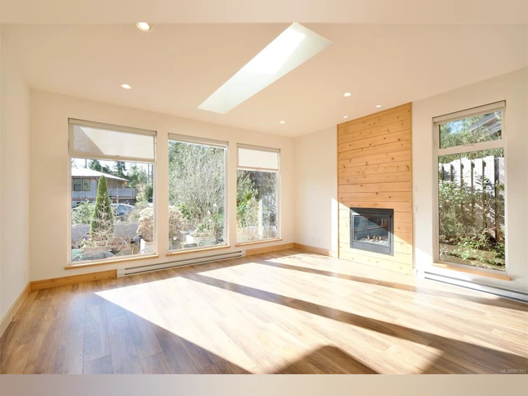642 Yew Wood Road, Tofino, BC, V0R 2Z0 - 2