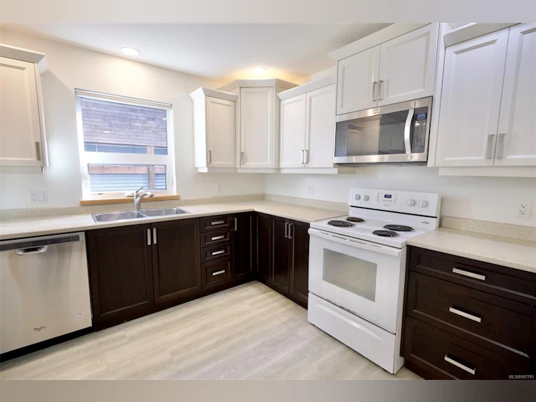 642 Yew Wood Road, Tofino, BC, V0R 2Z0 - 31
