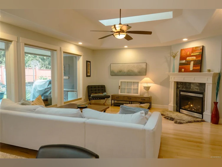 1037 Cantebury Place, Qualicum Beach, BC, V9K 0A1 - 19