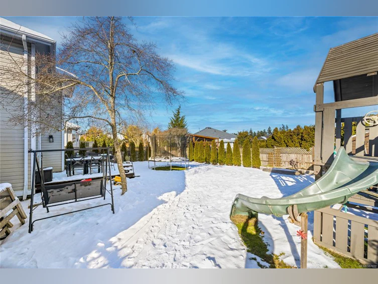 1075 Sunrise Drive, Qualicum Beach, BC, V9K 2K9 - 9