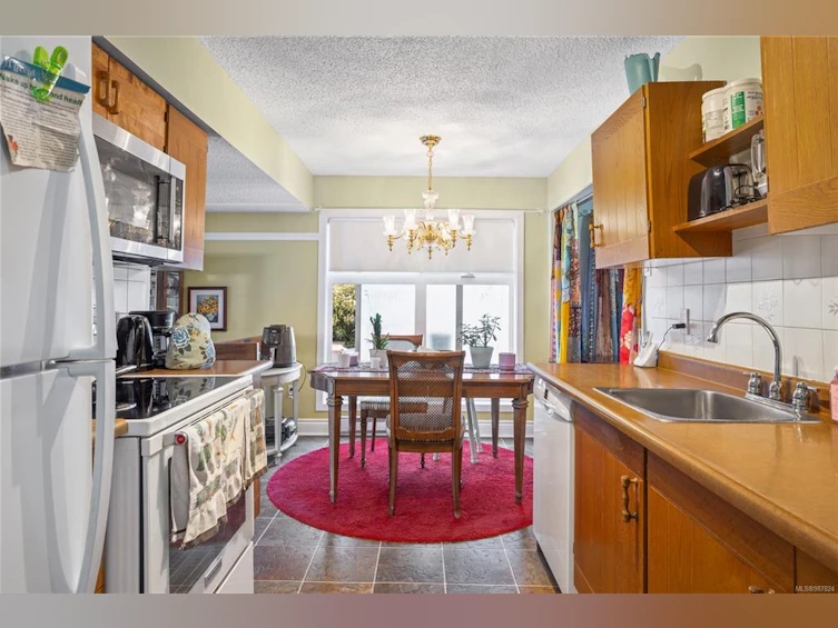 102-309 Morison Avenue, Parksville, BC, V9P 1M6 - 2