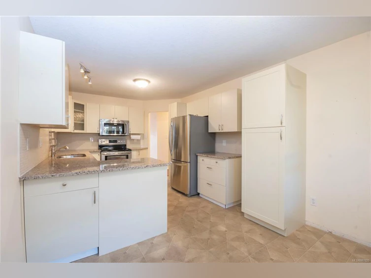 5-4750 Uplands Drive, Nanaimo, BC, V9T 5V1 - 5