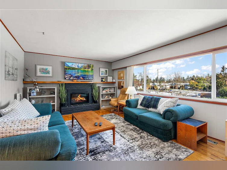 9202 Rideau Avenue, North Saanich, BC, V8L 1E8 - 3
