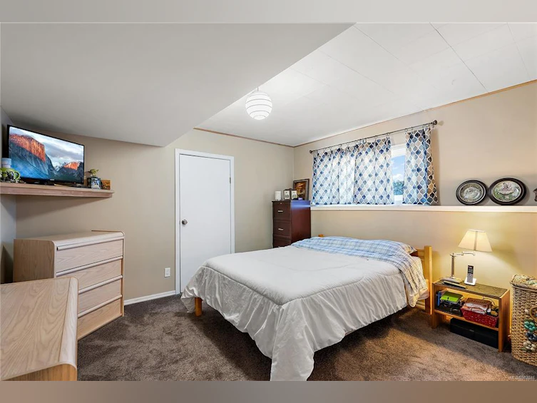 9202 Rideau Avenue, North Saanich, BC, V8L 1E8 - 14