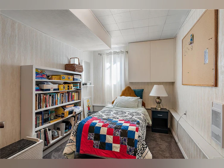 9202 Rideau Avenue, North Saanich, BC, V8L 1E8 - 19