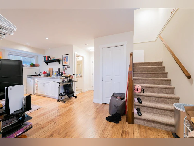 429 & 431 Milton Street, Nanaimo, BC, V9R 2K9 - 12