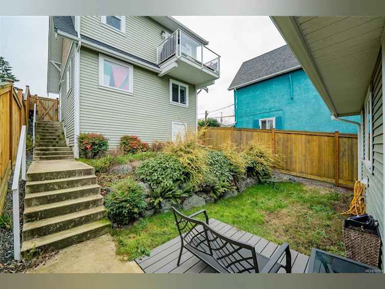 429 & 431 Milton Street, Nanaimo, BC, V9R 2K9 - 14