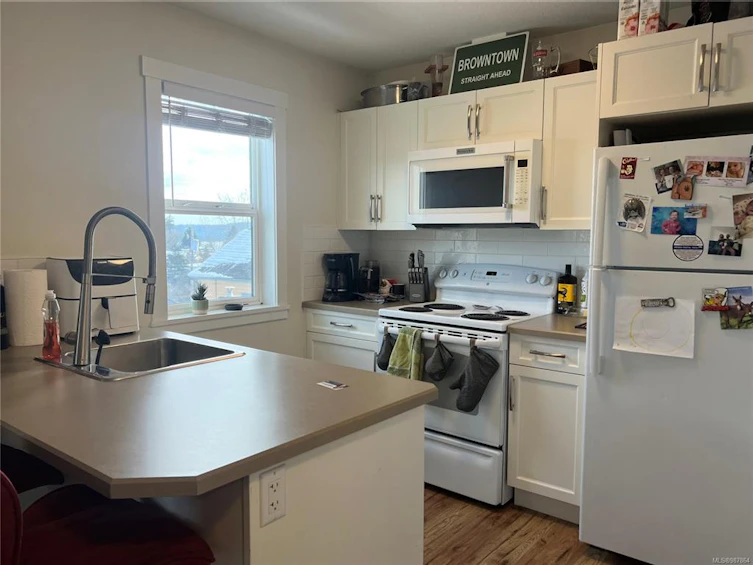 429 & 431 Milton Street, Nanaimo, BC, V9R 2K9 - 16