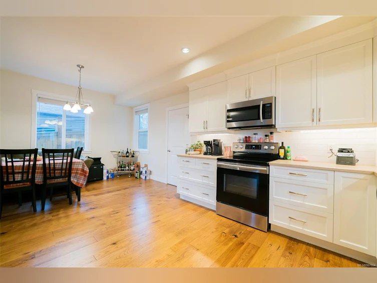 429 & 431 Milton Street, Nanaimo, BC, V9R 2K9 - 23