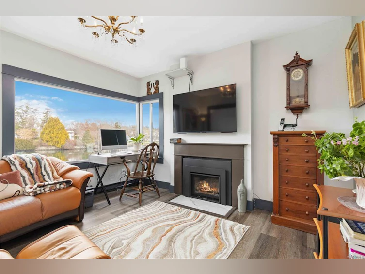 10 Phillion Place, Esquimalt, BC, V9A 4H9 - 17