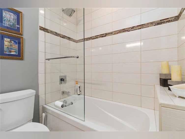 10 Phillion Place, Esquimalt, BC, V9A 4H9 - 28