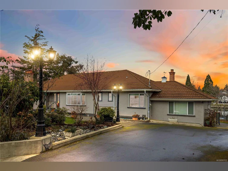 10 Phillion Place, Esquimalt, BC, V9A 4H9 - 54