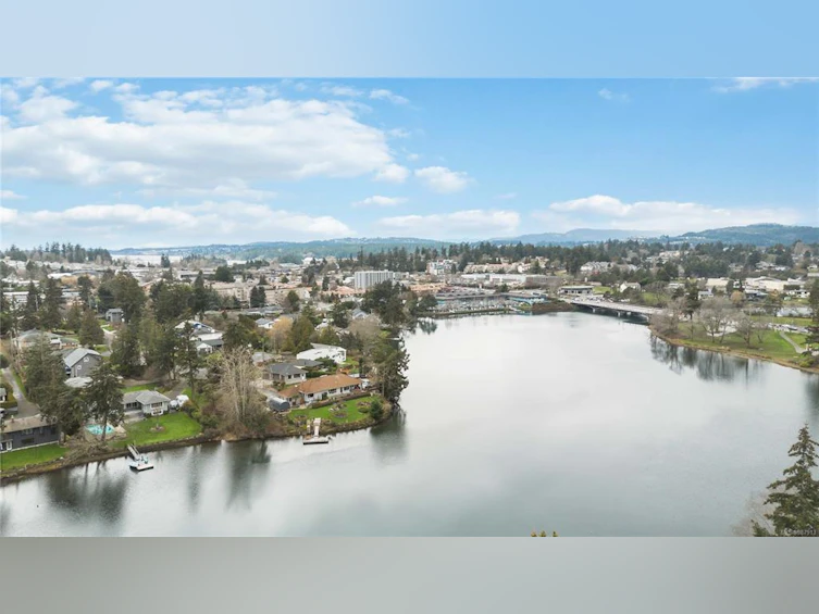 10 Phillion Place, Esquimalt, BC, V9A 4H9 - 72