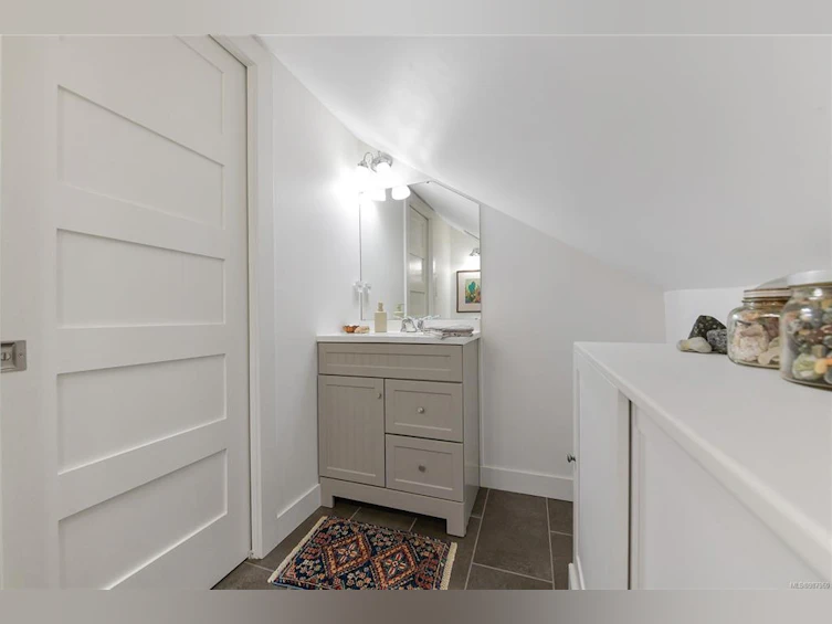2715 Asquith Street, Victoria, BC, V8R 3Y6 - 29