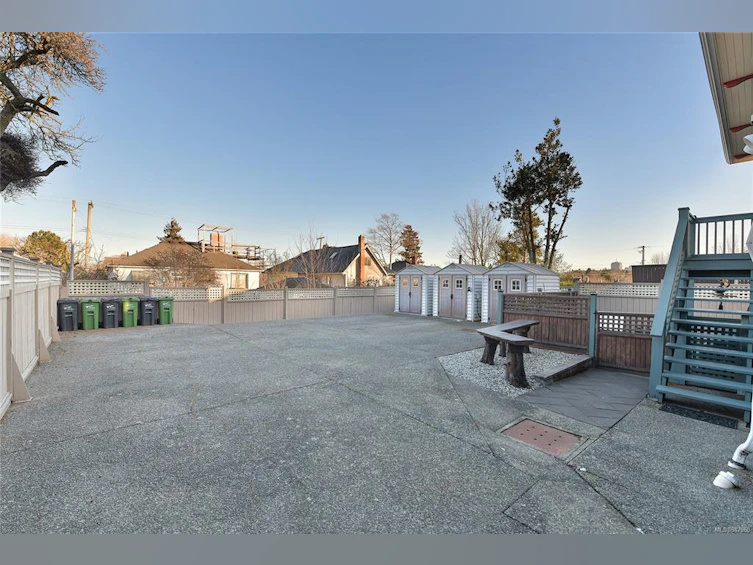 2715 Asquith Street, Victoria, BC, V8R 3Y6 - 33