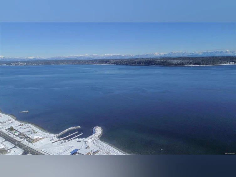 1081 S Island Highway, Campbell River, BC, V9W 1B4