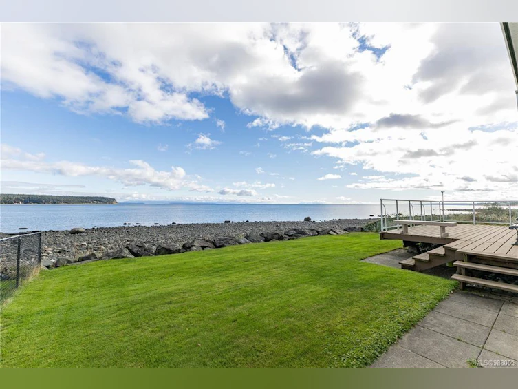 1081 S Island Highway, Campbell River, BC, V9W 1B4 - 4