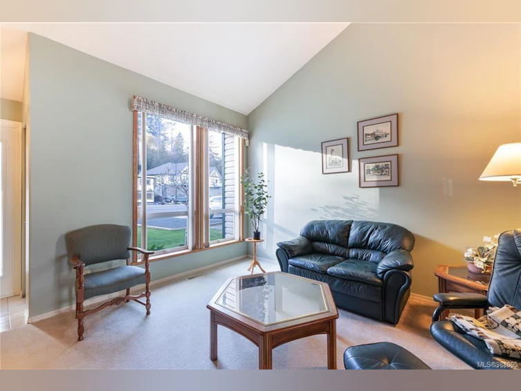 1081 S Island Highway, Campbell River, BC, V9W 1B4 - 12