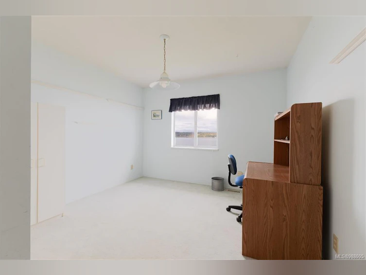 1081 S Island Highway, Campbell River, BC, V9W 1B4 - 19
