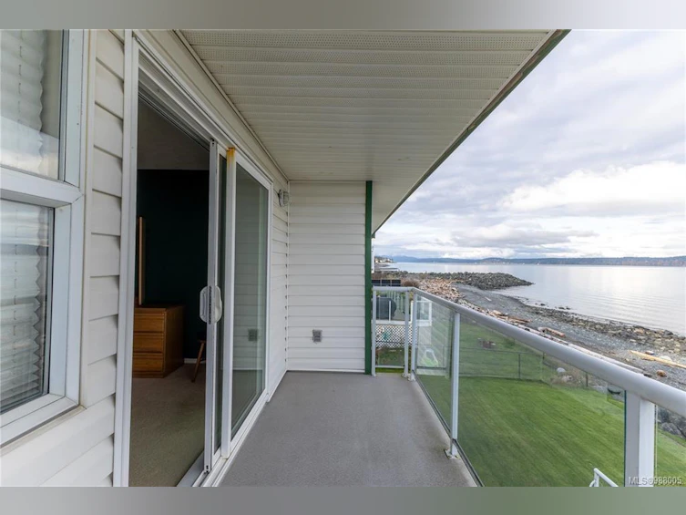 1081 S Island Highway, Campbell River, BC, V9W 1B4 - 35