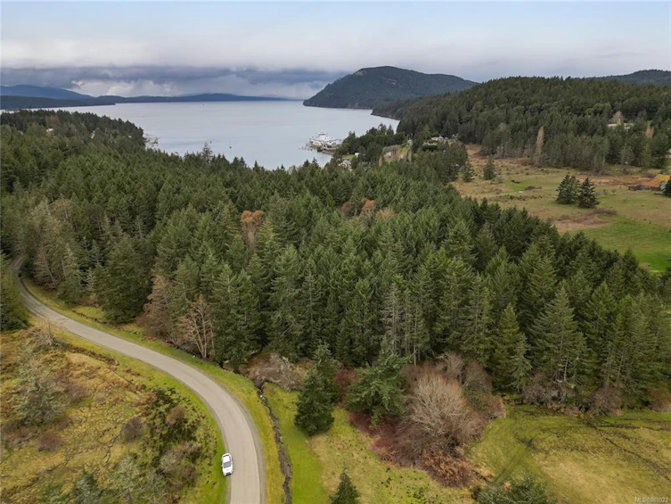 281 Merryman Drive, Mayne Island, BC, V0N 2J2 - 35