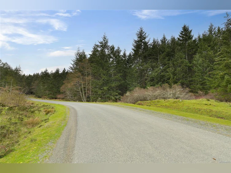 281 Merryman Drive, Mayne Island, BC, V0N 2J2 - 40
