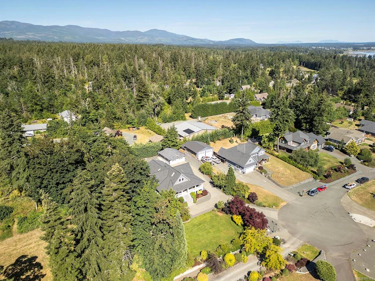 11 Little Bear Way, Courtenay, BC, V0R 2V0 - 69