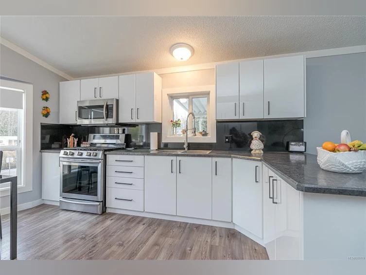1534 Mason Trail, French Creek, BC, V9P 1X9 - 5