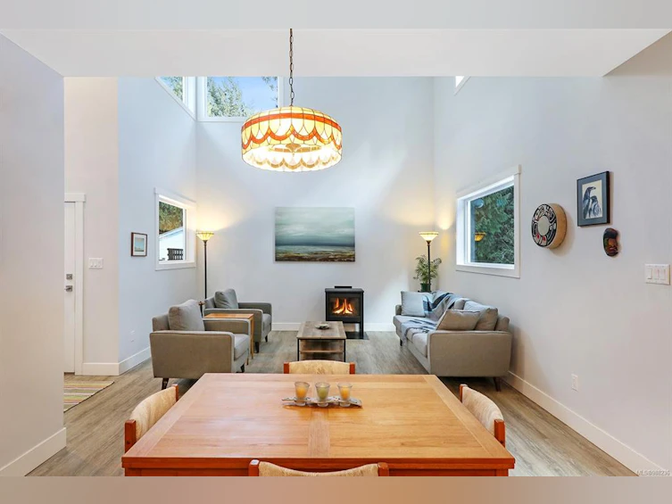383 Ships Point Road, Fanny Bay, BC, V0R 1W0 - 13