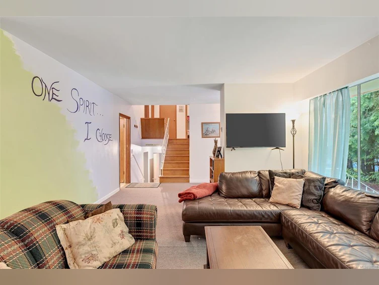 570 Waugh Road, Mayne Island, BC, V0N 2J1 - 11