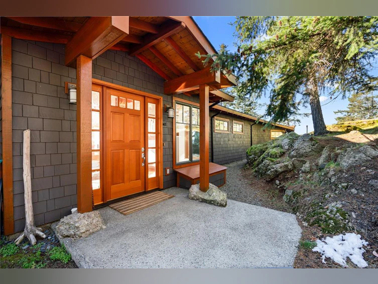 37173 Schooner Way, Pender Island, BC, V0N 2M2 - 3