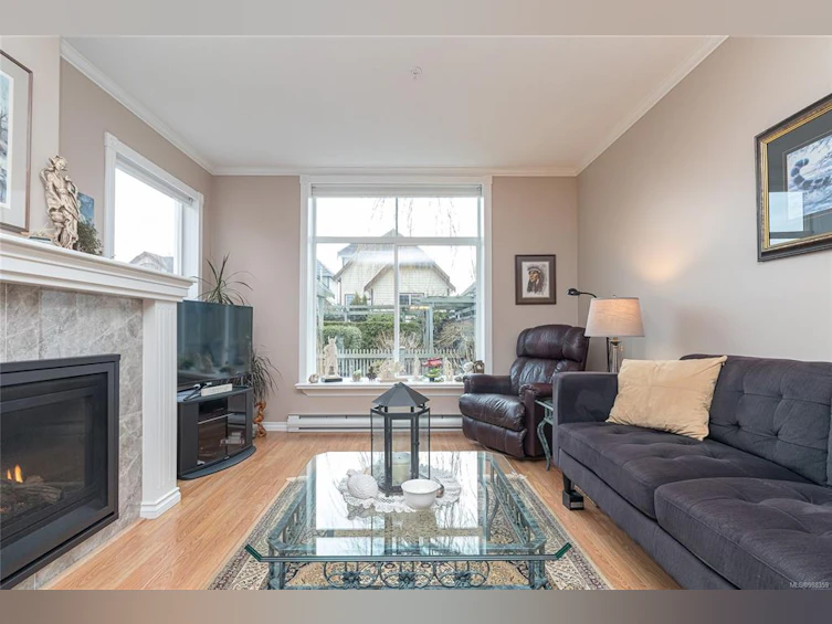107-2250 James White Boulevard, Sidney, BC, V8L 1Z4 - 5