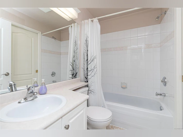 107-2250 James White Boulevard, Sidney, BC, V8L 1Z4 - 25