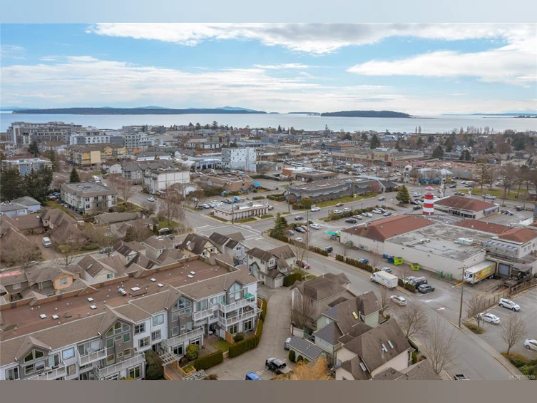 107-2250 James White Boulevard, Sidney, BC, V8L 1Z4 - 45