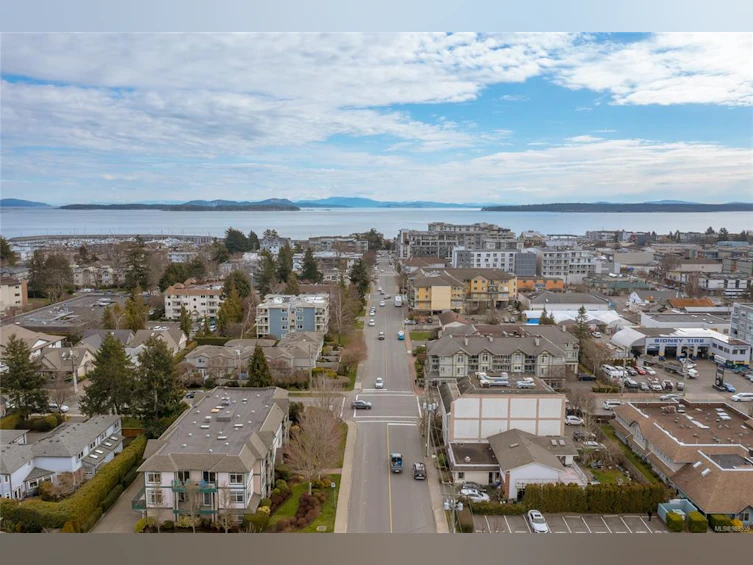 107-2250 James White Boulevard, Sidney, BC, V8L 1Z4 - 46