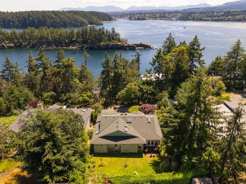 3335 Stephenson Point Road, Nanaimo BC V9T 1K3