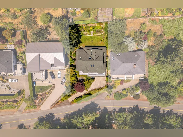 3335 Stephenson Point Road, Nanaimo, BC, V9T 1K3 - 2