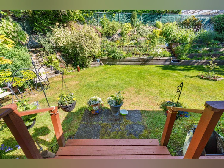 3335 Stephenson Point Road, Nanaimo, BC, V9T 1K3 - 12