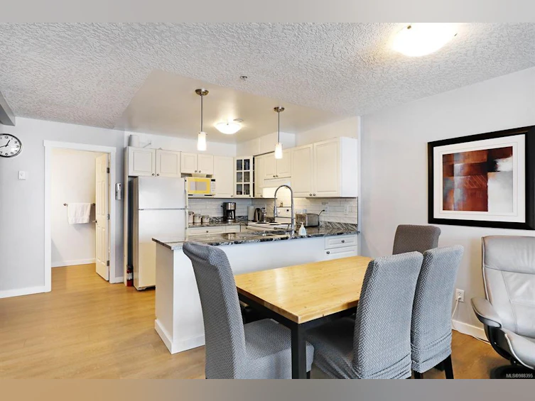 307-1201 Henry Road, Courtenay, BC, V9J 1L0 - 7
