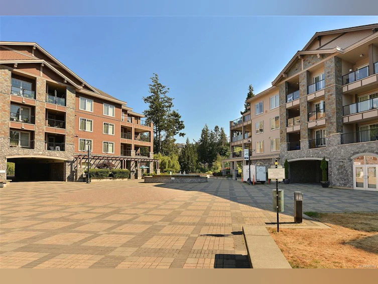 220-1325 Bear Mountain Pkwy, Langford, BC, V9B 6T8 - 32
