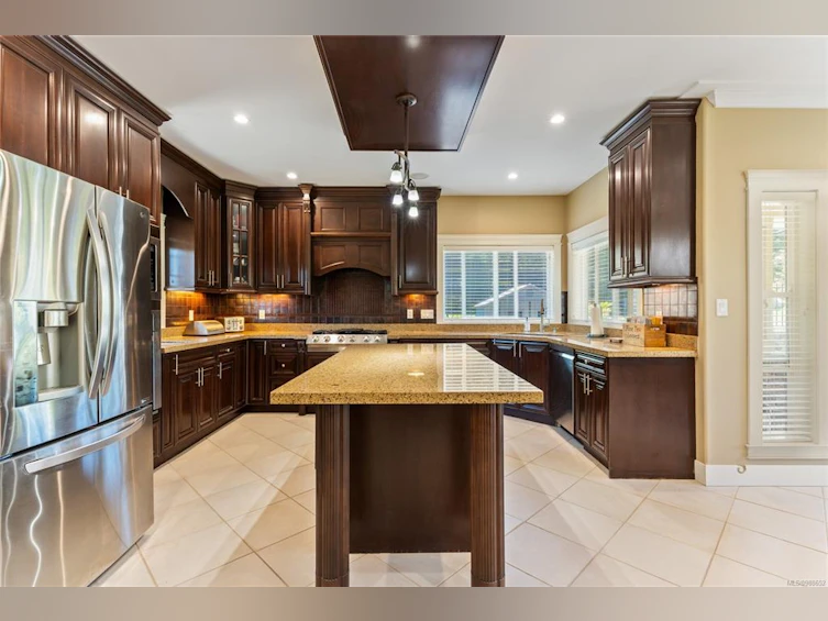 2032 Troon Court, Langford, BC, V9B 6R6 - 6
