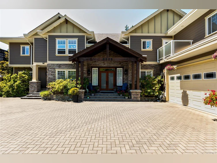 2032 Troon Court, Langford, BC, V9B 6R6 - 55